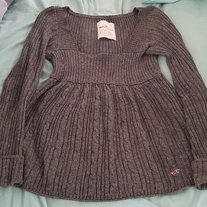 Hollister sweater